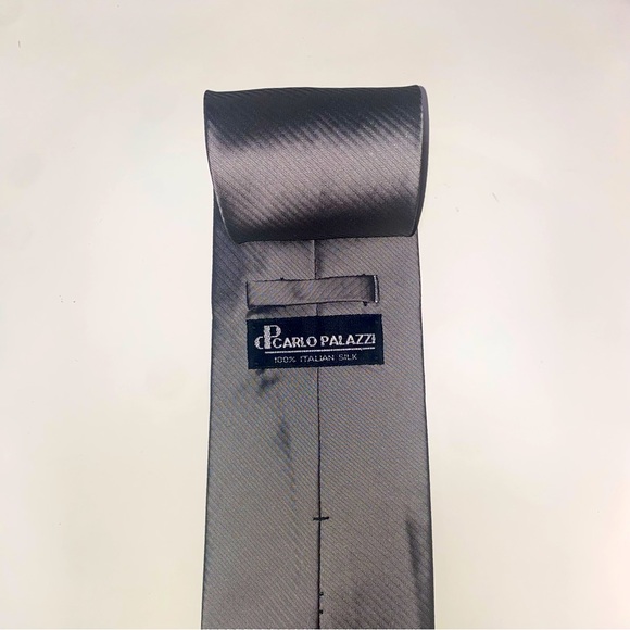 CARLO PALAZZI Men’s Necktie Grey Solid Design 100% Italian Silk - Picture 2 of 4